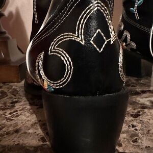 Embroidered Black Western Boots